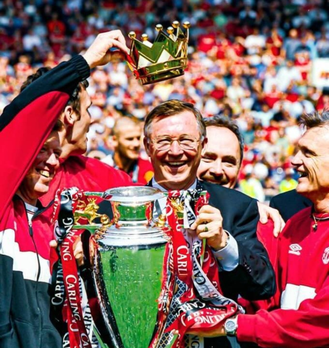 包含曼联豪取胜利，逆转晋级前景一片希望的词条