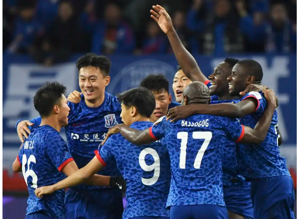 关于上海绿地申花客场险胜福建骏豪，实现反超的信息