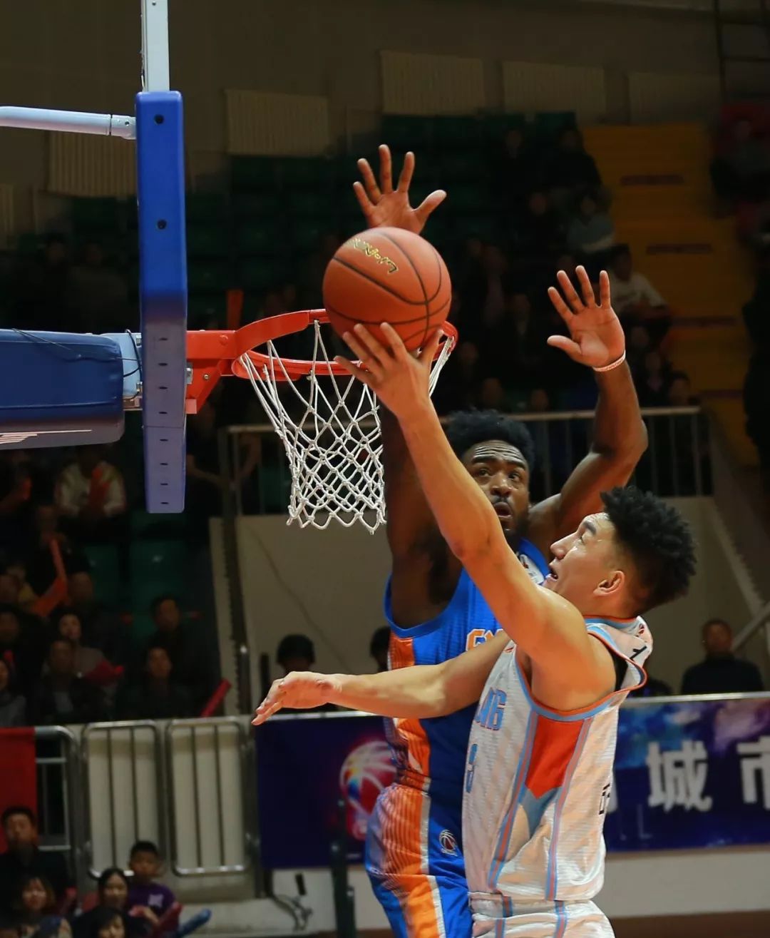 云南男篮取得连胜，球队状态正佳迎接挑战