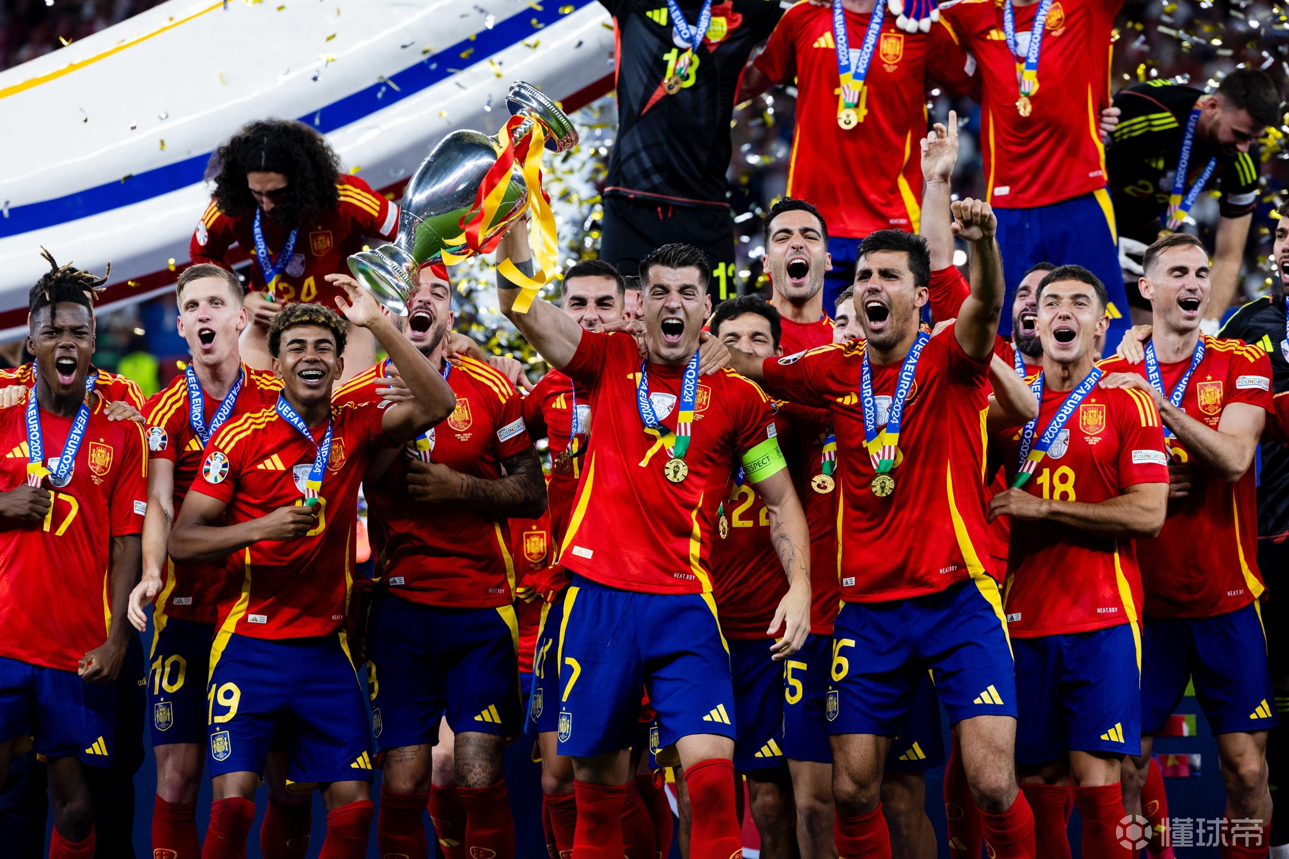 西班牙跳水选手再次夺得冠军