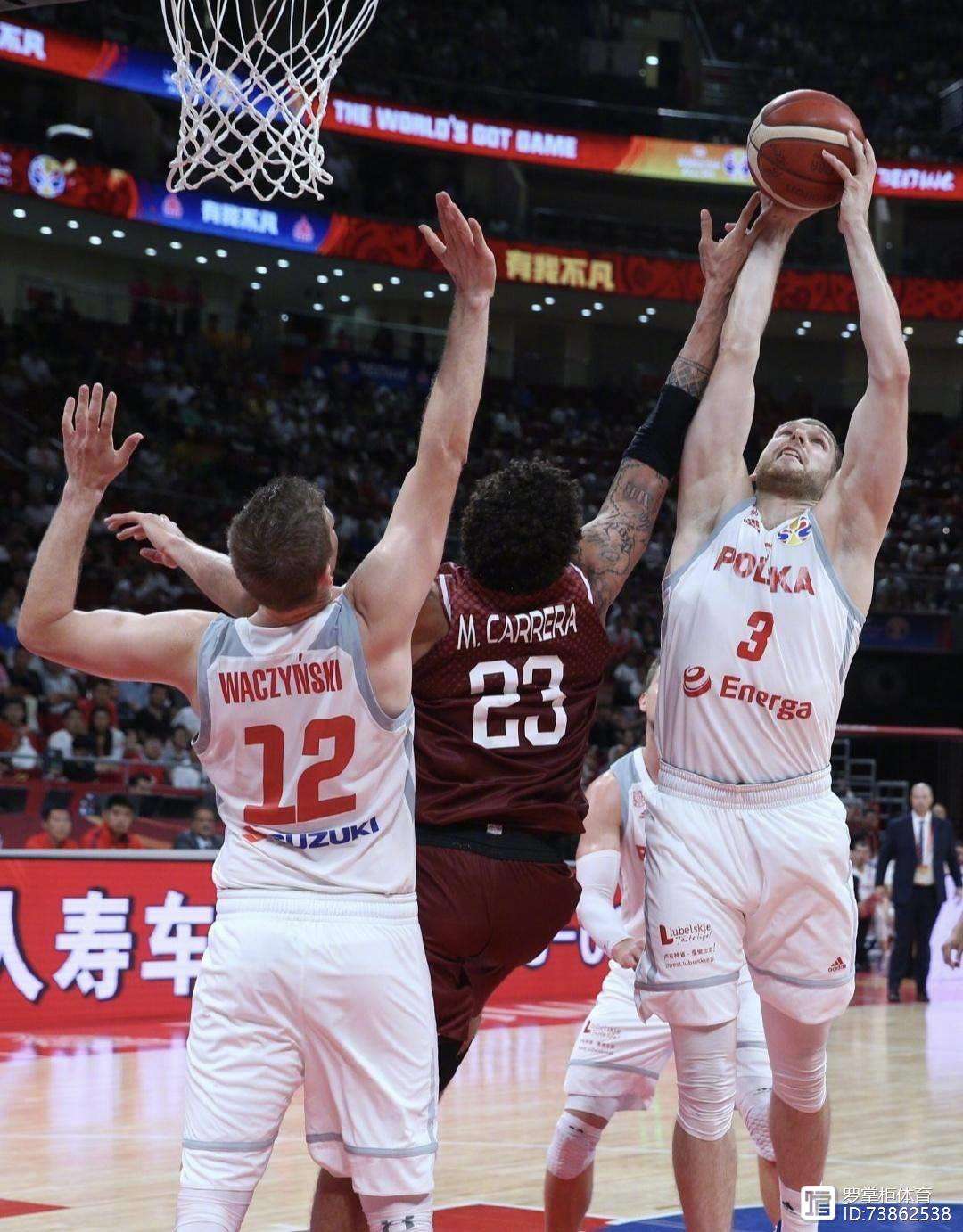 中国队轻取波兰队，许昕带队取胜