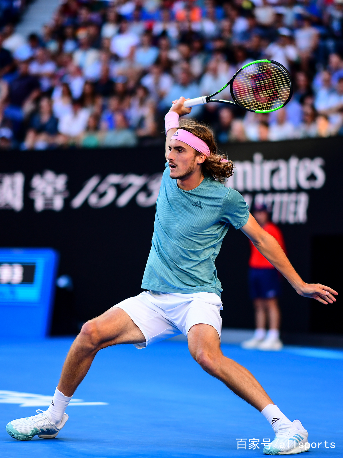 关于日本网球队绝杀西班牙网球队，西西帕斯三分雨点燃全场的信息