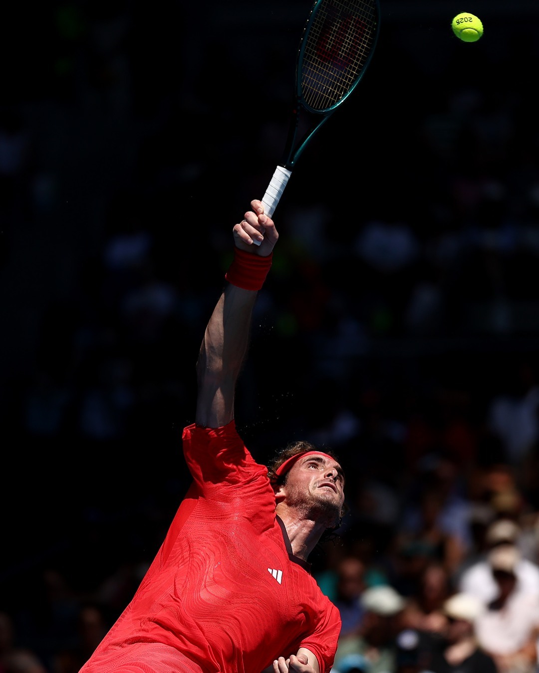 关于日本网球队绝杀西班牙网球队，西西帕斯三分雨点燃全场的信息