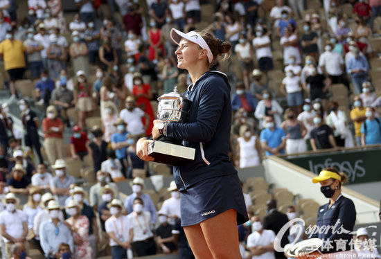 捷克选手表现出色，斩获银牌