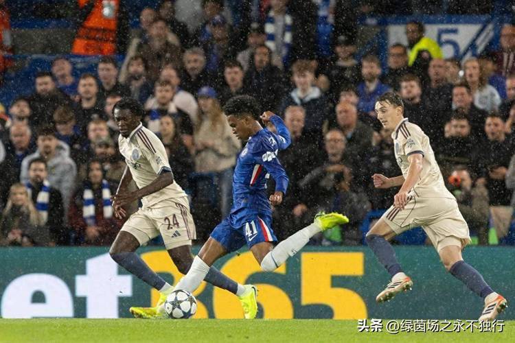 切尔西横扫巴西，格纳布里制霸全场的简单介绍