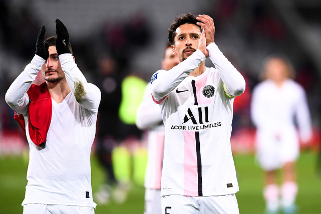 包含巴萨险胜瑞典，马尔基尼奥斯一己之力扛起全队的词条