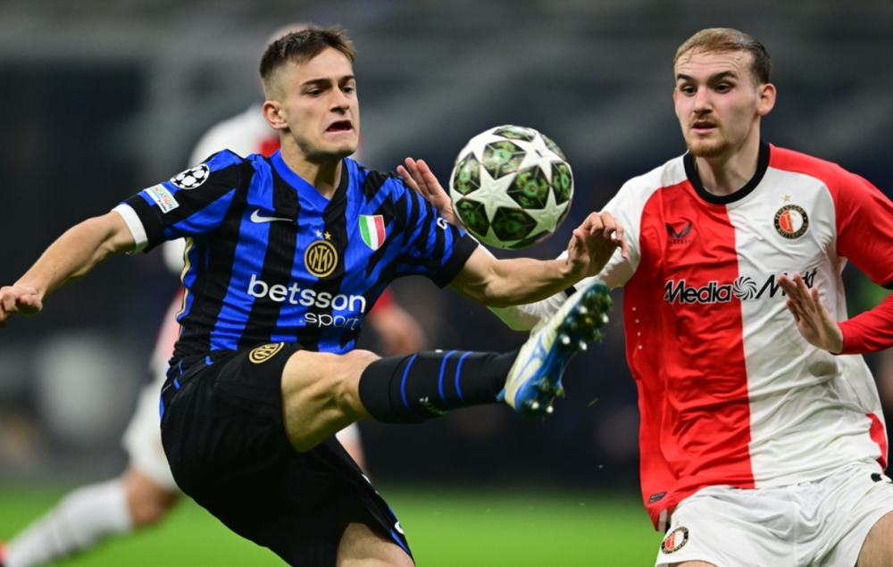 包含意甲争冠豪门客场大捷，继续紧咬领头羊位置的词条