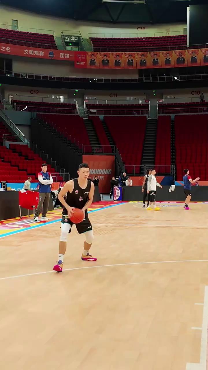 宁夏山东男篮坚持训练,迎接赛季挑战 宁夏山东男篮坚持训练,迎接赛季挑战