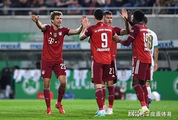 队长奉献助攻,德甲劲旅稳居积分榜榜首 队长奉献助攻,德甲劲旅稳居积分榜榜首