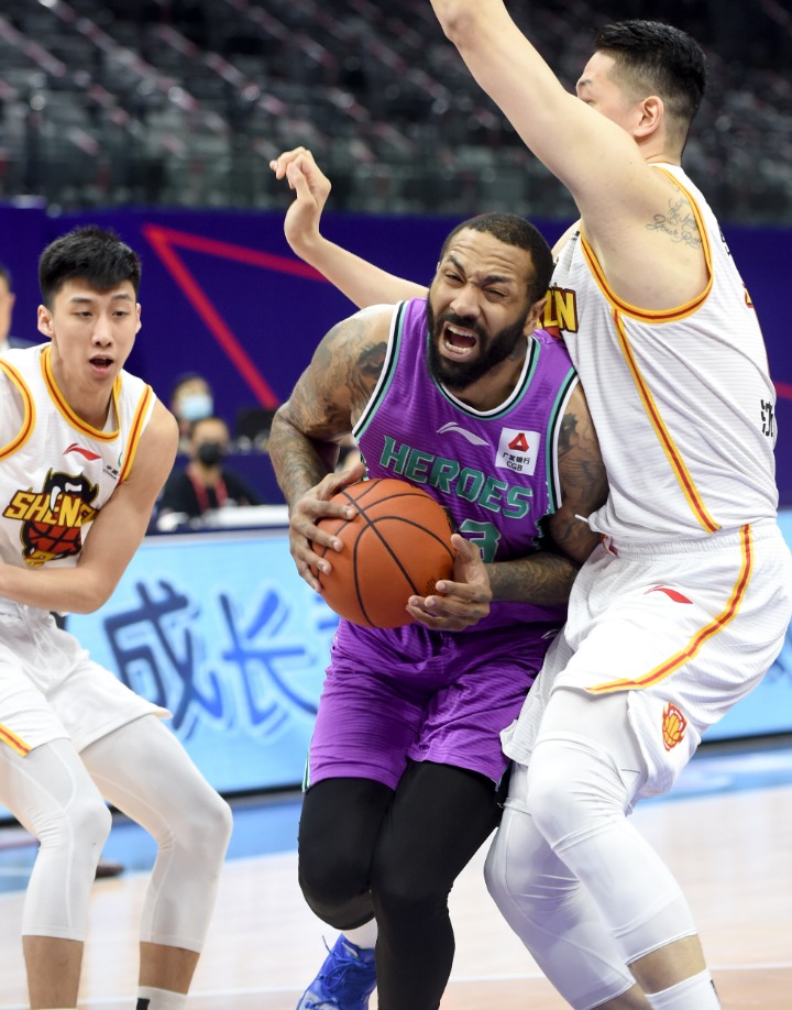 包含山东队客场战胜四川队，实现反弹的词条