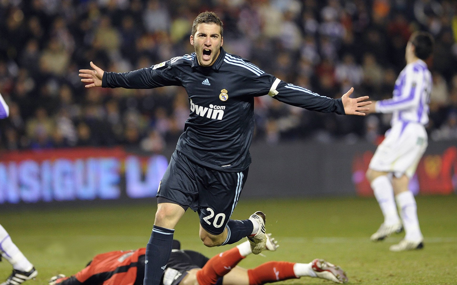 班凯罗教科书级表现引领爵士力克鹈鹕,新生代前锋的完美示范