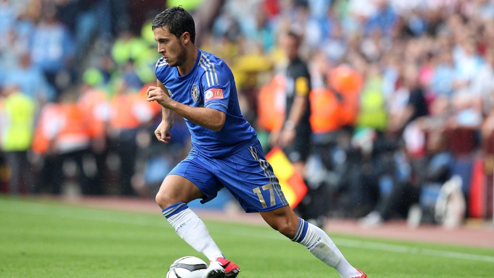 F1新赛季揭幕战硝烟未散，篮网力克森林狼上演跨界焦点战